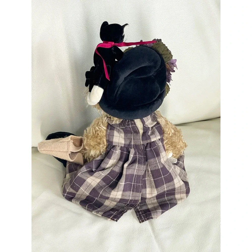 Bearington Collection Bear Holding Cats 15
